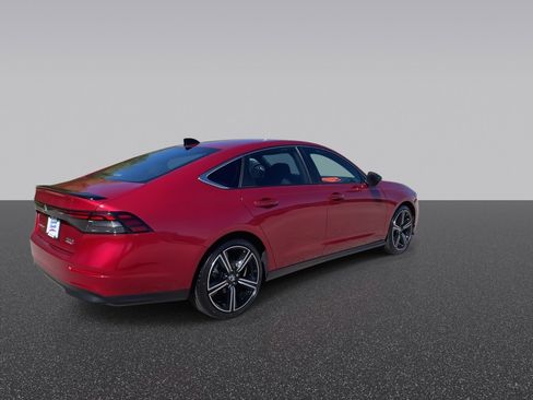 Used 2023 Honda Accord Sport image 9