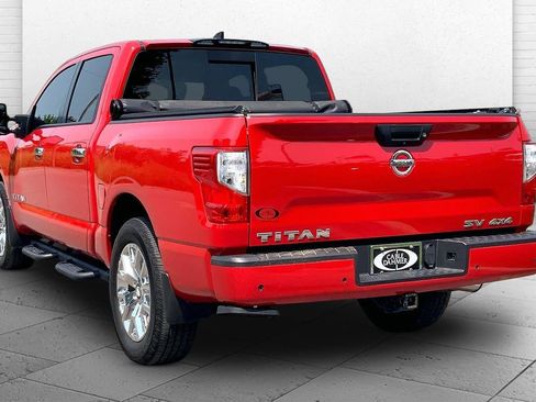 Used 2022 Nissan Titan SV w/ SV Convenience Package AWD/4WD image 11