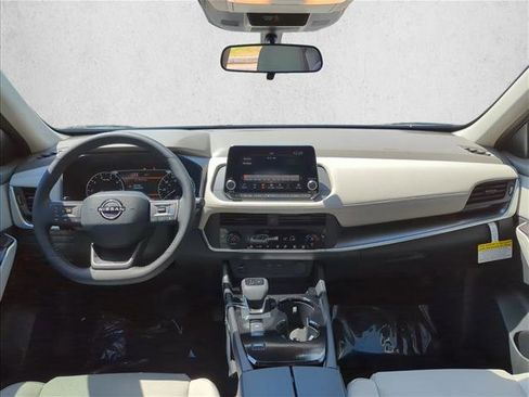 New 2026 Nissan Rogue SV FWD image 18