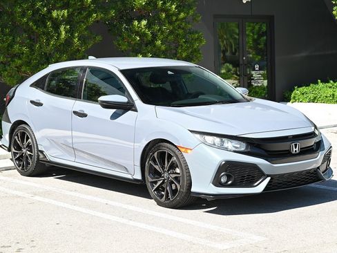 Used 2019 Honda Civic Sport image 3