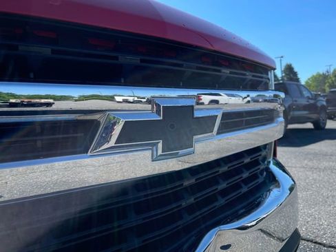 Used 2021 Chevrolet Silverado 1500 LT w/ Convenience Package II AWD/4WD image 30