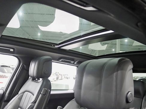 Used 2019 Land Rover Range Rover Sport HSE image 28