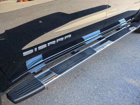 Used 2025 GMC Sierra 1500 SLT w/ SLT Premium Plus Package image 32