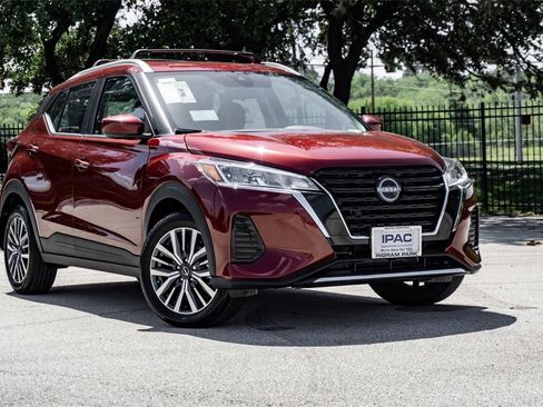 New 2024 Nissan Kicks SV w/ Exterior Package image 1