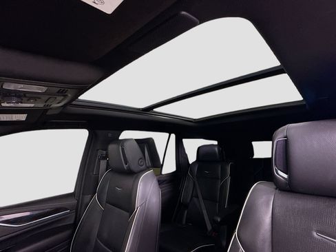Used 2021 Cadillac Escalade Sport w/ Heavy-Duty Trailer Package AWD/4WD image 25