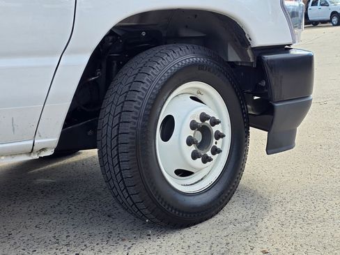 Used 2024 Ford E-350 and Econoline 350 Super Duty w/ Driver's Safety Package image 19