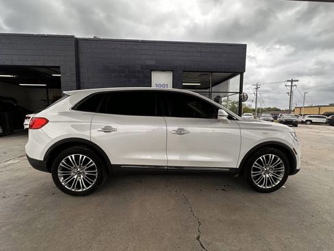 Used 2017 Lincoln MKX Reserve FWD image 9