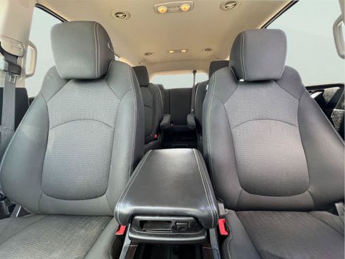 Used 2017 Chevrolet Traverse LT w/ Style and Technology Package FWD image 22