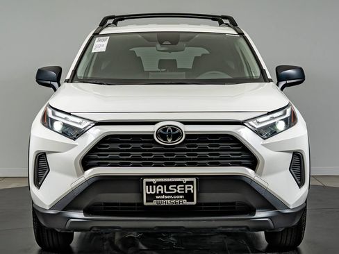 Used 2025 Toyota RAV4 LE AWD/4WD image 2