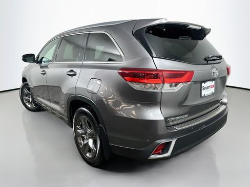 Used 2017 Toyota Highlander Limited Platinum AWD/4WD image 5
