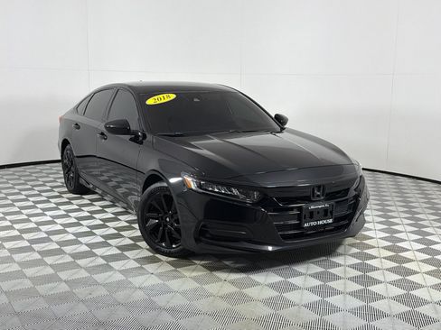 Used 2018 Honda Accord LX image 2