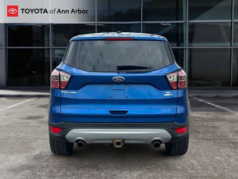 Used 2017 Ford Escape SE image 4