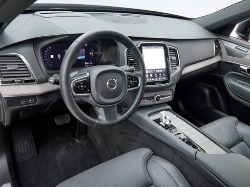 Certified 2023 Volvo XC90 T8 Ultimate w/ Protection Package Premier AWD/4WD image 14
