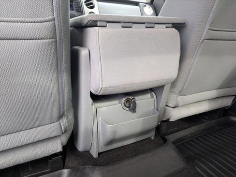 Used 2013 Ford F150 XLT w/ XLT Chrome Pkg image 17