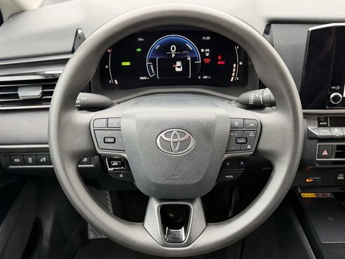 Used 2026 Toyota Camry LE FWD image 15