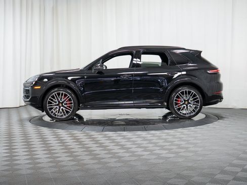 New 2026 Porsche Cayenne S AWD/4WD image 30