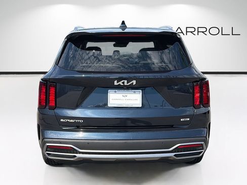 Used 2023 Kia Sorento EX FWD image 4
