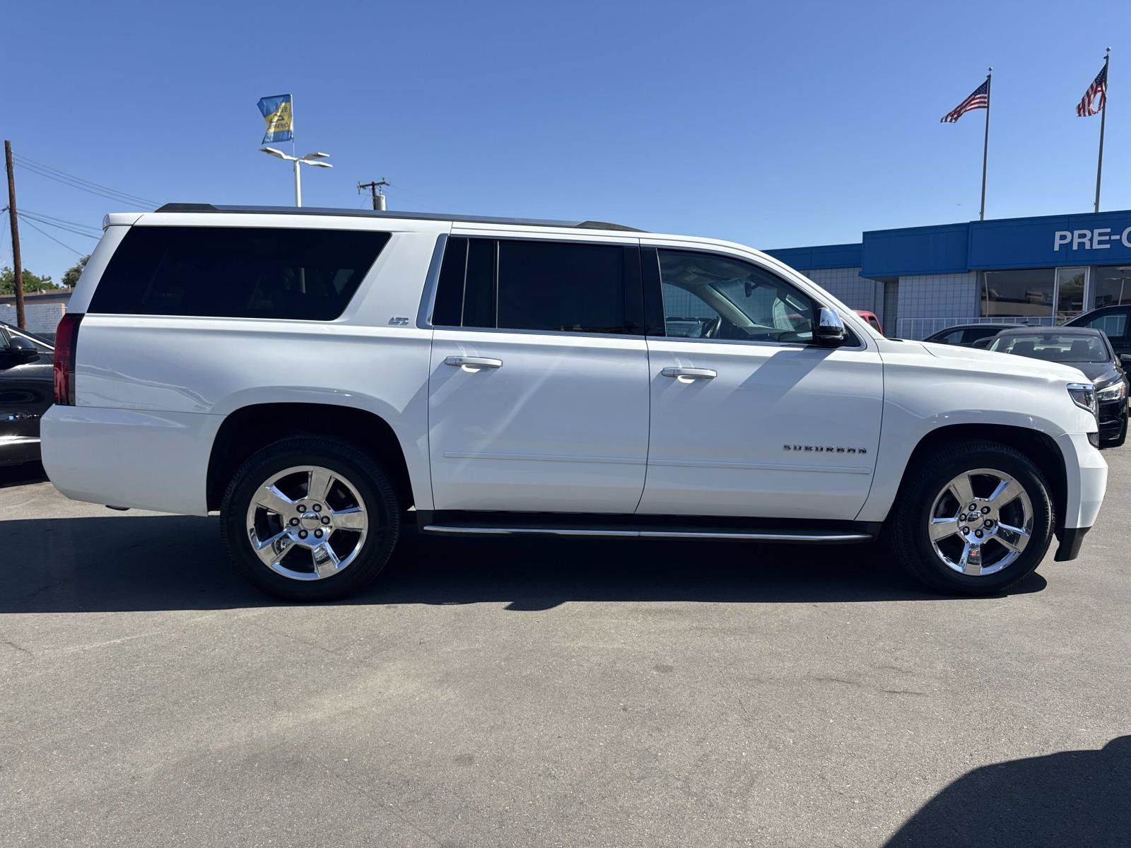 Used 2016 Chevrolet Suburban LTZ RWD image 4