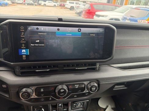 Used 2024 Jeep Wrangler Unlimited Rubicon image 13