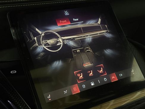 New 2026 Cadillac Escalade ESV V w/ LPO, ONYX Package image 33