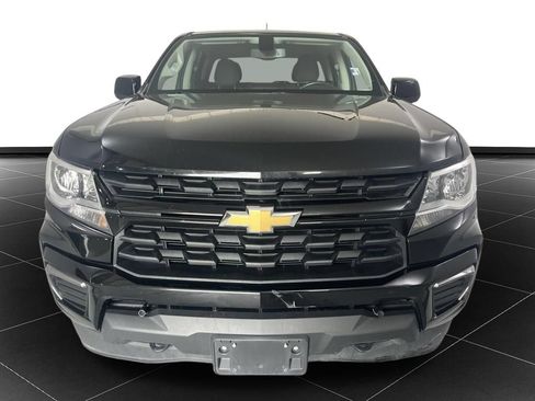 Used 2022 Chevrolet Colorado LT AWD/4WD image 8