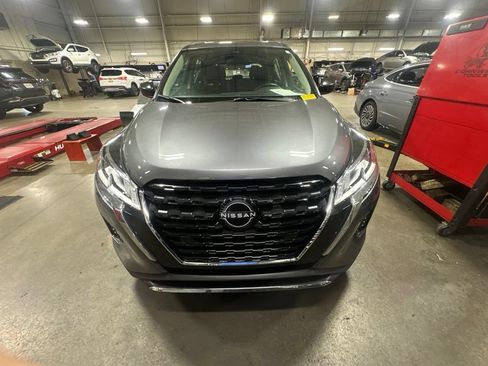 Used 2024 Nissan Kicks S FWD image 2