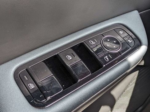 New 2026 Nissan Leaf Platinum+ FWD image 28