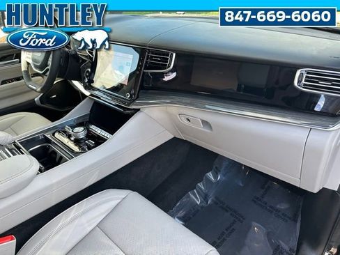 Used 2022 Jeep Wagoneer Series III w/ Convenience Group I AWD/4WD image 10