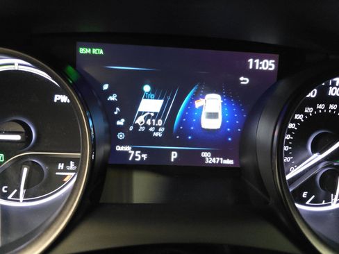 Used 2022 Toyota Camry XSE w/ Navigation Upgrade Package image 12