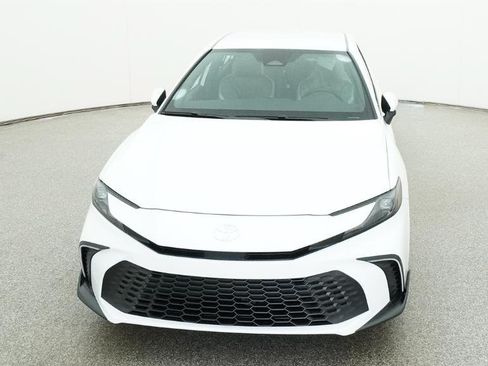 Used 2026 Toyota Camry SE FWD image 41