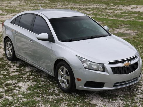 Used 2013 Chevrolet Cruze LT FWD image 15