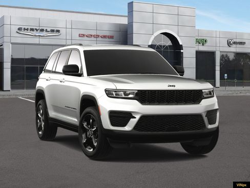 New 2025 Jeep Grand Cherokee Altitude image 16
