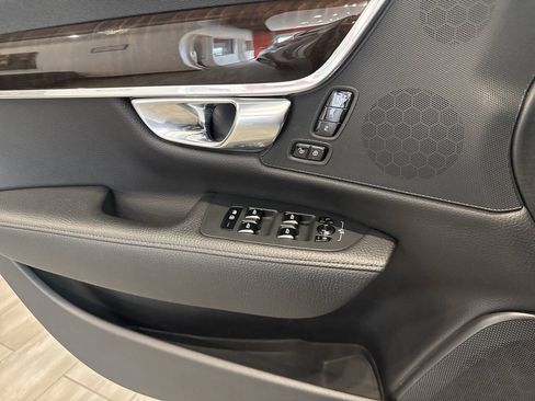 Used 2018 Volvo S90 T6 Momentum AWD/4WD image 41