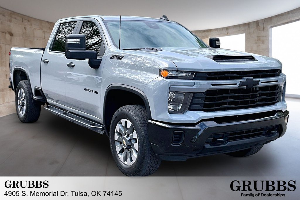 Used 2024 Chevrolet Silverado 2500 Custom w/ Custom Value Package AWD/4WD image 1
