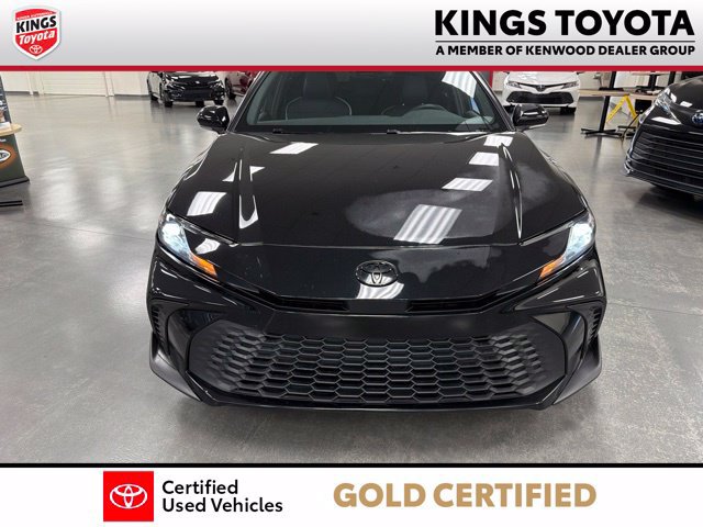 Certified 2025 Toyota Camry SE FWD image 3