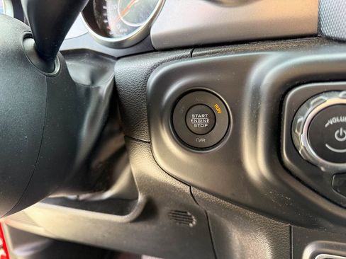 Used 2022 Jeep Wrangler Unlimited Sport image 26