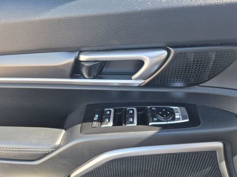 Used 2025 Kia Telluride S AWD/4WD image 9