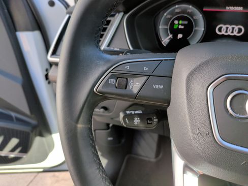 Used 2024 Audi Q5 e Premium Plus w/ Premium Plus Package image 19