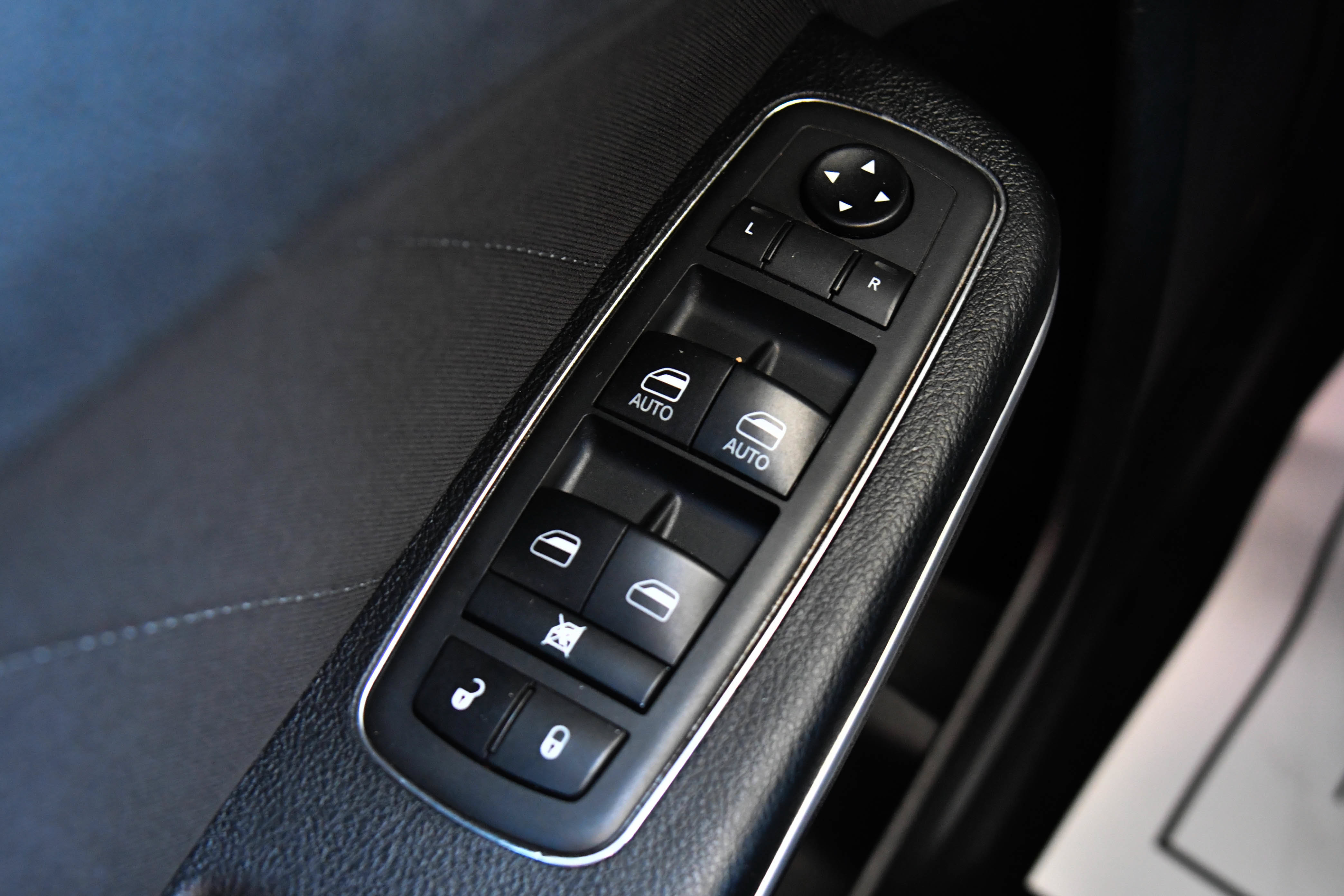 Used 2020 Dodge Charger R/T RWD image 32