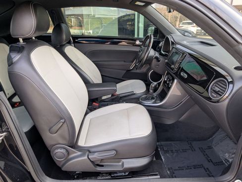 Used 2017 Volkswagen Beetle 1.8T SE image 21