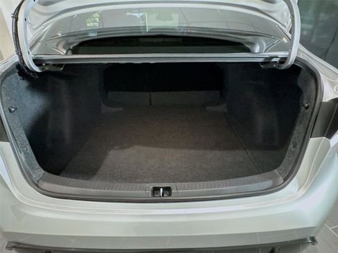 Used 2026 Toyota Corolla SE image 17