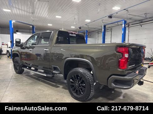Used 2022 Chevrolet Silverado 2500 High Country w/ Z71 Off-Road Package image 8