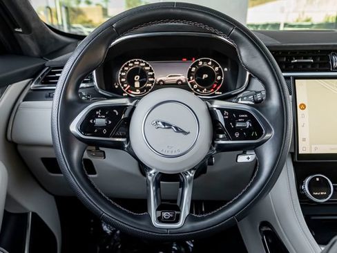 Used 2024 Jaguar F-PACE SVR AWD/4WD image 22