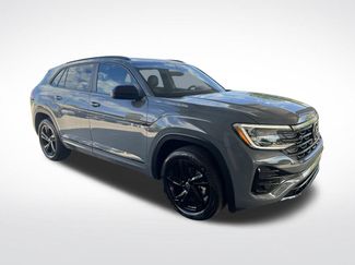 Used 2025 Volkswagen Atlas Cross Sport SEL R-Line AWD/4WD video 3