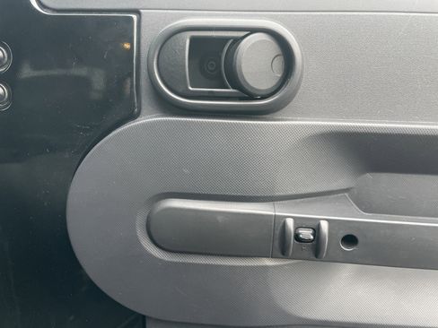 Used 2007 Jeep Wrangler Unlimited Sahara image 11