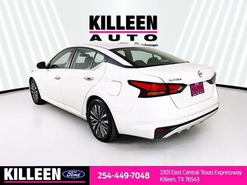 Used 2025 Nissan Altima 2.5 SV FWD image 6