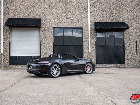Used 2017 Porsche 718 Boxster S RWD image 22