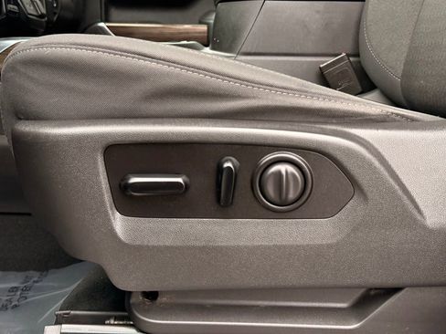 Used 2021 Chevrolet Silverado 1500 RST image 22