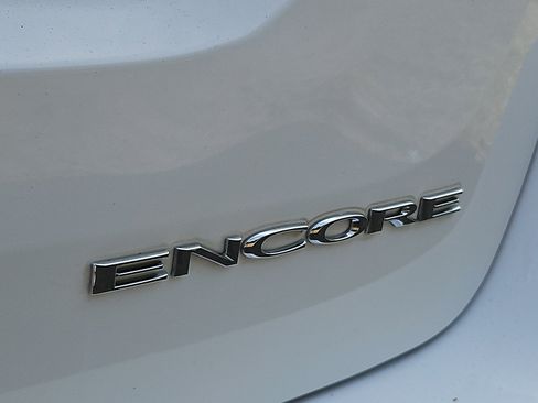 Certified 2019 Buick Encore Preferred FWD image 30