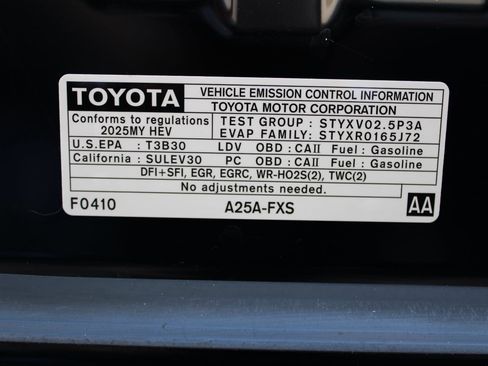Used 2025 Toyota Camry XLE FWD image 46